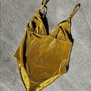 Mustard yellow/gold velvet ribbed bodysuit